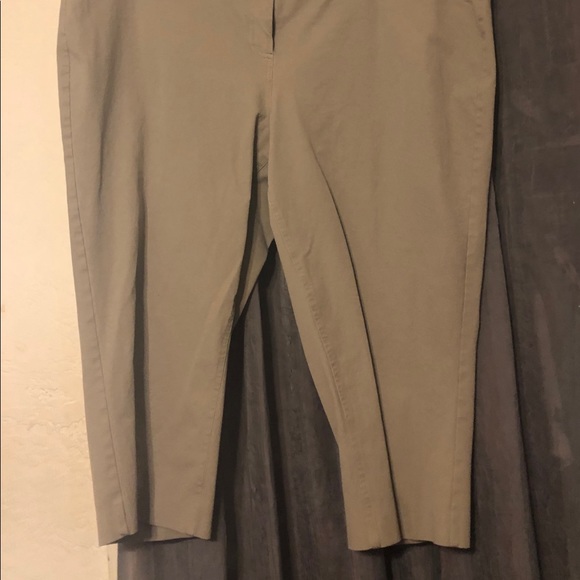 Capris - Picture 2 of 2